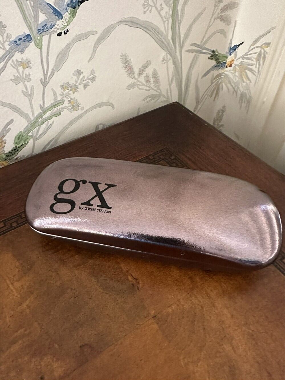 GX by GWEN STEFANI Rose Silver Eyeglass Sunglass Clamshell Case Black Interior